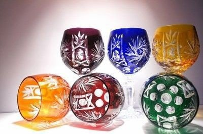 Colour crystal wine glasses 280ml Olive grinder