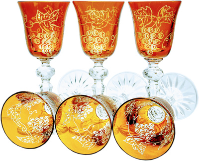Crystal amber sherry glasses with engraved grape motif 60 ml